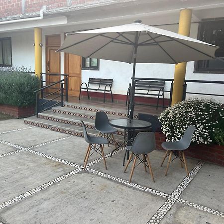 El Agave Hotel Valle de Bravo Buitenkant foto